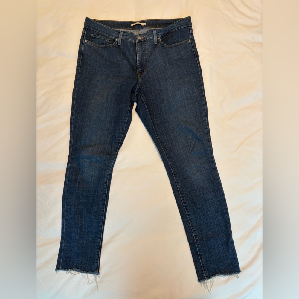 Levi’s Shaping Skinny Jeans